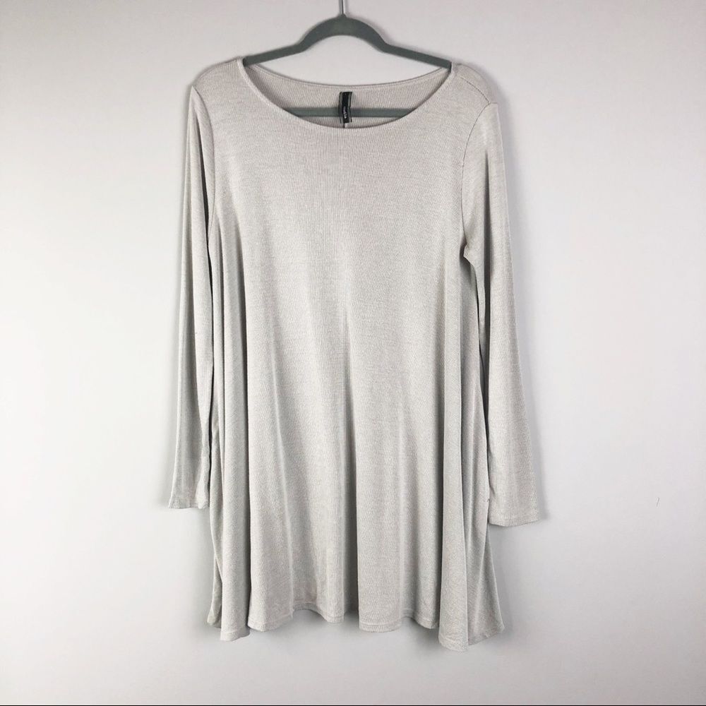 Emetla Gray & White Tunic Dress